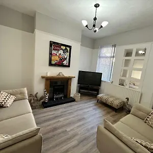 Westview House By Sasco Holiday home
